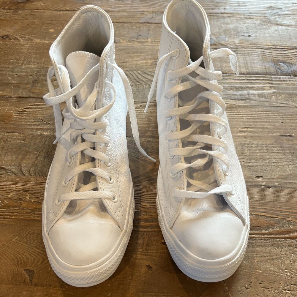 Converse Chuck Taylor All Star High Top White Leather Shoes Men 9.5 Women 11.5